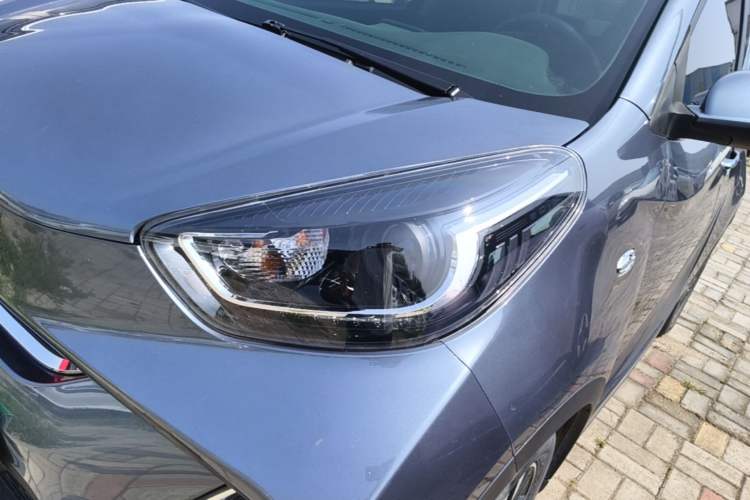 Used Chery QQ Little Ant 2022 Sweet Pink Edition Half-Sugar Version Lithium Iron Phosphate 30 kW 301 km Left Front Headlight