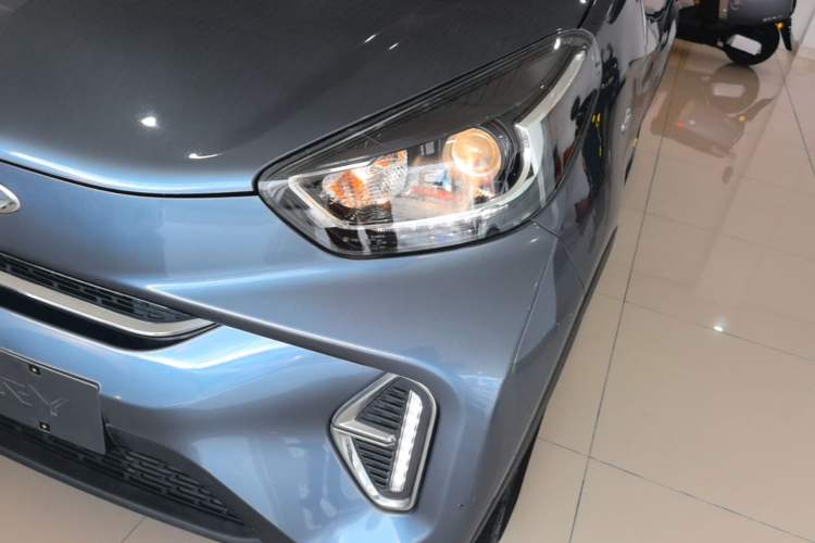 Used Chery QQ Little Ant 2022 Revised Version Sweet Pink Edition Half-Sugar Version Lithium Iron Phosphate 30.7 kWh 30 kW 301 km Left Front Headlight