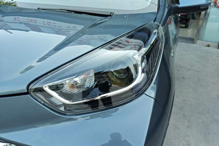 Used Chery QQ Little Ant 2022 Revised Version Sweet Pink Edition Half-Sugar Version Lithium Iron Phosphate 30.7 kWh 30 kW 301 km Left Front Headlight
