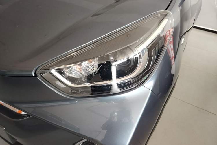 Used Chery QQ Little Ant 2022 Revised Version Sweet Pink Edition Half-Sugar Version Lithium Iron Phosphate 30.7 kWh 30 kW 301 km Left Front Headlight