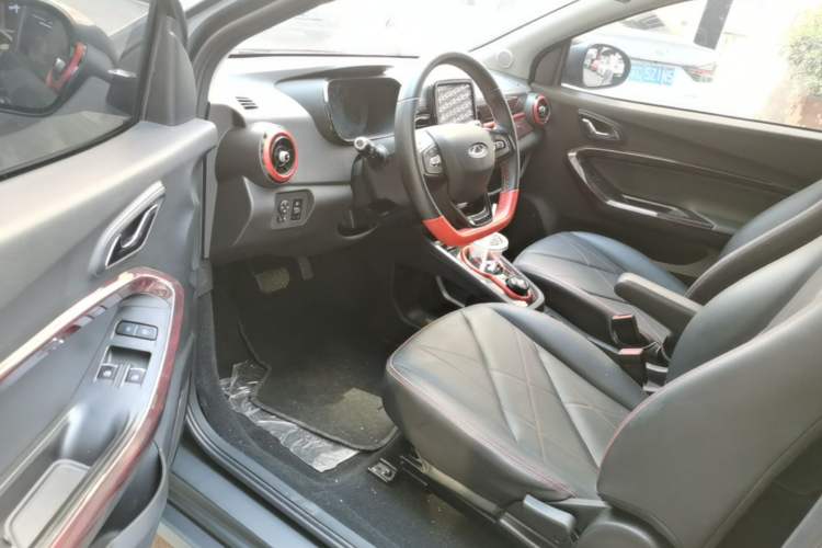 Used Chery QQ Little Ant 2022 Sweet Pink Edition Half-Sugar Version Lithium Iron Phosphate 29.2 kWh 30 kW 301 km Left Front Seat