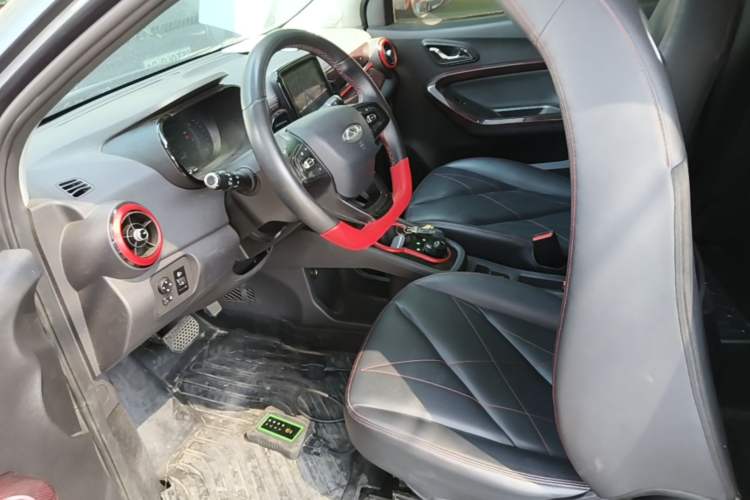 Used Chery QQ Little Ant 2022 Sweet Pink Edition Half-Sugar Version Lithium Iron Phosphate 29.2 kWh 30 kW 301 km Left Front Seat