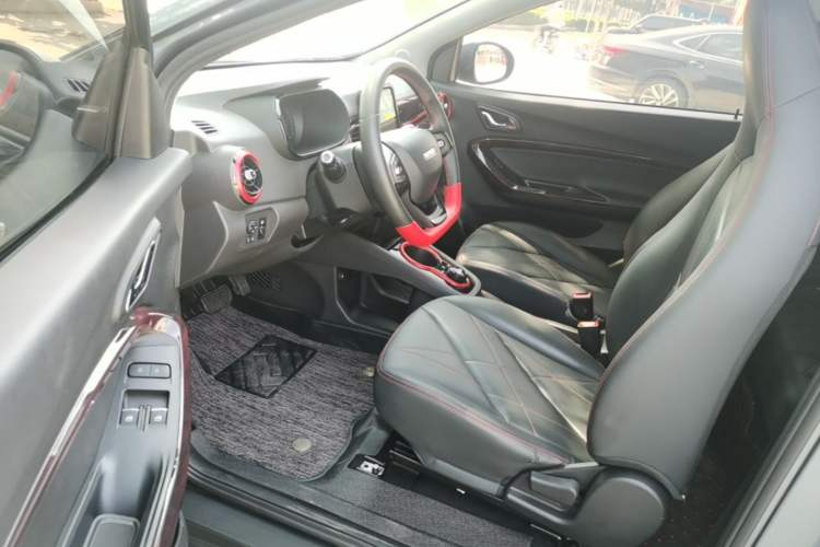Used Chery QQ Little Ant 2022 Sweet Pink Edition Half-Sugar Version Lithium Iron Phosphate 30 kW 301 km Left Front Seat