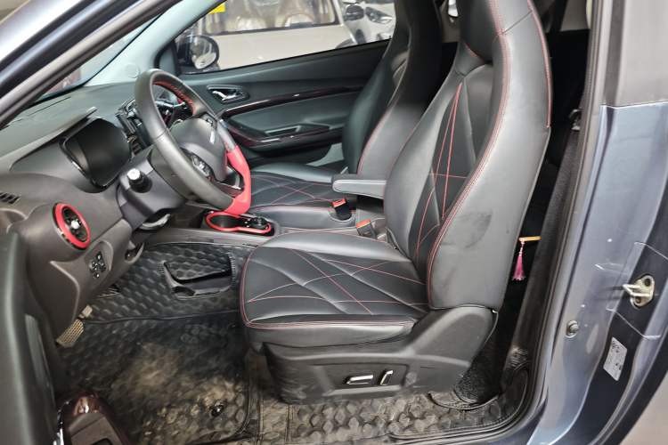 Used Chery QQ Little Ant 2022 Sweet Pink Edition Full-Sugar Version Lithium Iron Phosphate 30 kW 301 km Left Front Seat