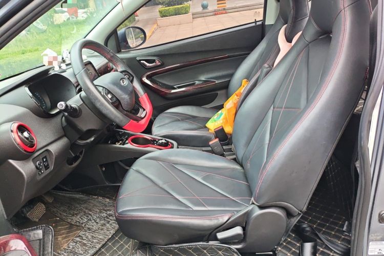 Used Chery QQ Little Ant 2022 Sweet Pink Edition Half-Sugar Version Lithium Iron Phosphate 30 kW 301 km Left Front Seat