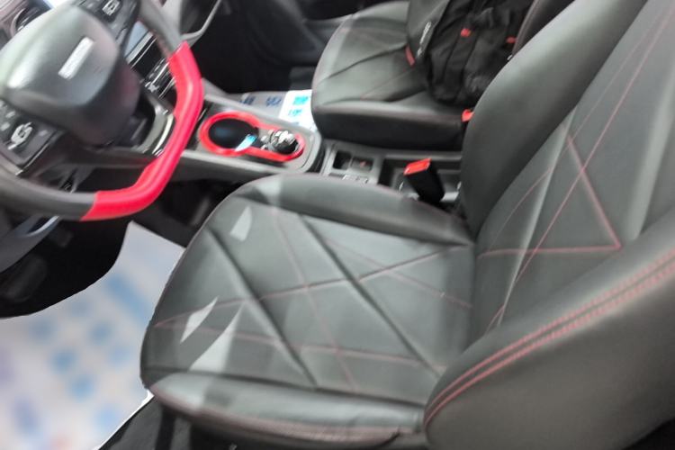 Used Chery QQ Little Ant 2022 Sweet Pink Edition Half-Sugar Version 3-Cell Lithium 30kW 301km Left Front Seat