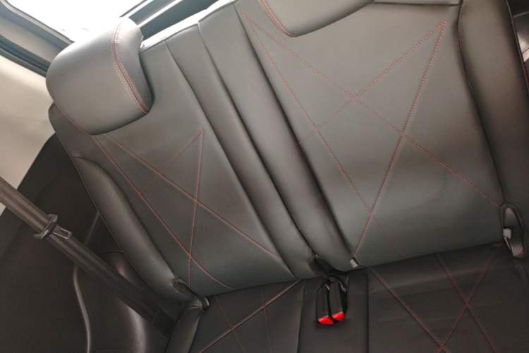 Used Chery QQ Little Ant 2022 Sweet Pink Edition Half-Sugar Version Lithium Iron Phosphate 30 kW 301 km Left Rear Seat