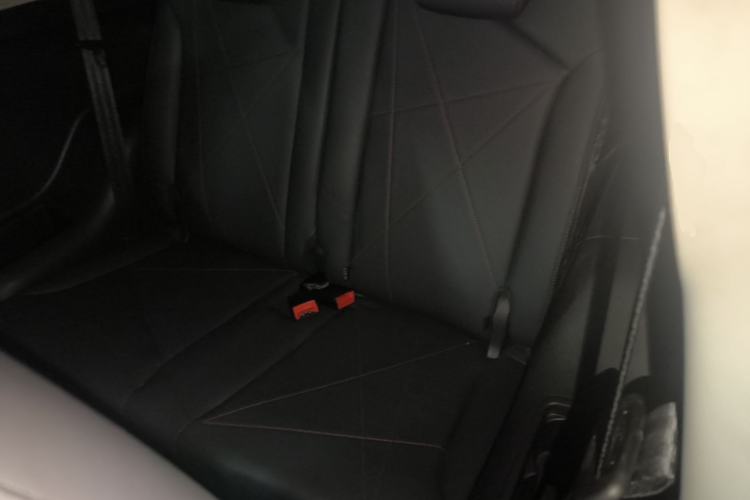 Used Chery QQ Little Ant 2022 Restyled Version Sweet Pink Edition Half-Sugar Version 30.6 kWh 30 kW 301 km Left Rear Seat