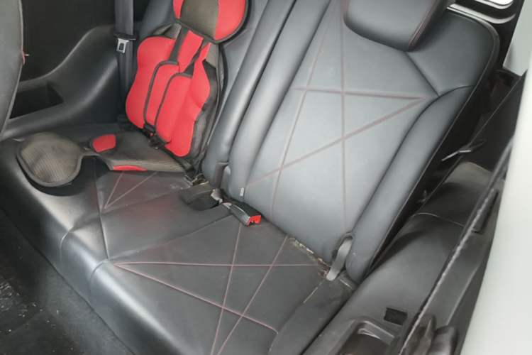 Used Chery QQ Little Ant 2022 Sweet Pink Edition Half-Sugar Version Lithium Iron Phosphate 30 kW 301 km Left Rear Seat