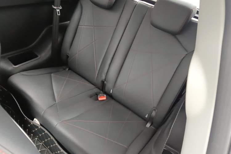 Used Chery QQ Little Ant 2022 Sweet Pink Edition Full Sugar Version Lithium Iron Phosphate 29.2 kWh 30 kW 301 km Left Rear Seat