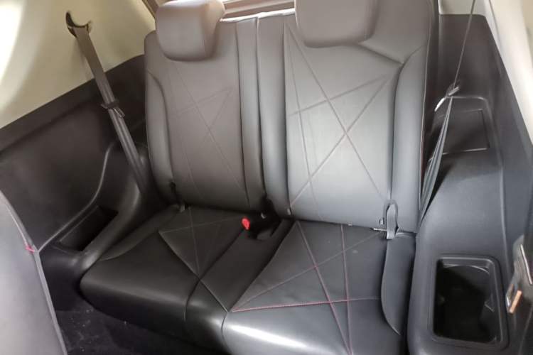 Used Chery QQ Little Ant 2022 300 000 Yuan "Ant Fan" Edition "Extra Sweet" Version Lithium Iron Phosphate 29.2 kWh 30 kW 301 km Left Rear Seat