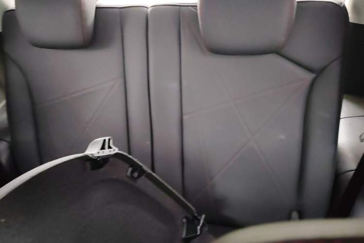 Used Chery QQ Little Ant 2022 Sweet Pink Edition Half-Sugar Version 3-Cell Lithium 30kW 301km Left Rear Seat