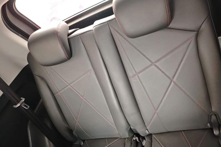 Used Chery QQ Little Ant 2022 Sweet Pink Edition Full-Sugar Version Lithium Iron Phosphate 30 kW 301 km Left Rear Seat