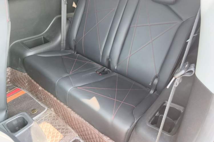 Used Chery QQ Little Ant 2022 Sweet Pink Edition Half-Sugar Version Lithium Iron Phosphate 30 kW 301 km Left Rear Seat