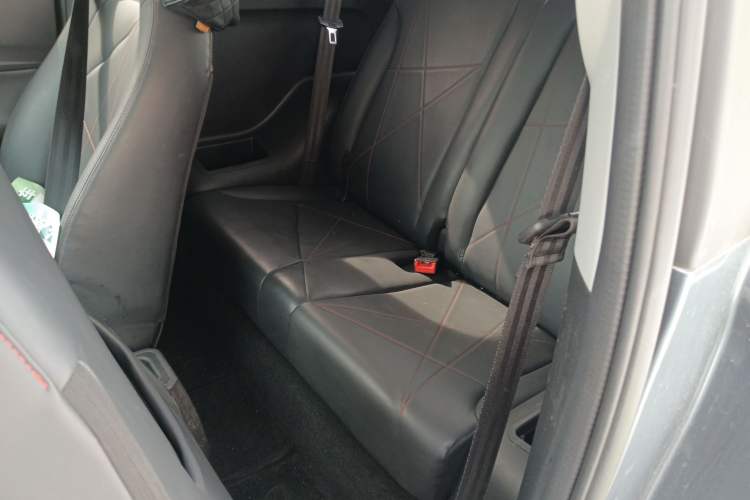 Used Chery QQ Little Ant 2022 Sweet Pink Edition Half-Sugar Version Lithium Iron Phosphate 30 kW 301 km Left Rear Seat