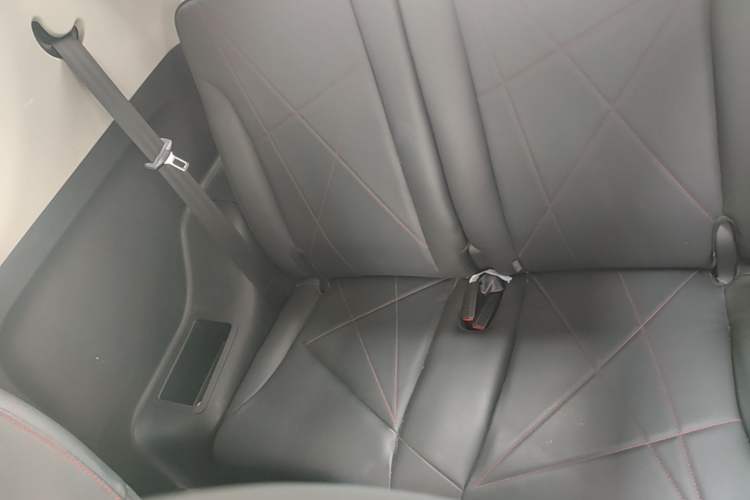 Used Chery QQ Little Ant 2022 Sweet Pink Edition Half-Sugar Version Lithium Iron Phosphate 30 kW 301 km Left Rear Seat