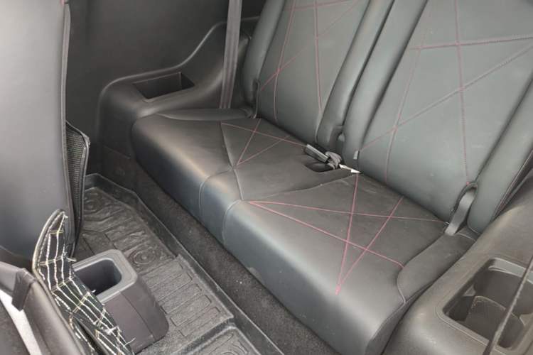 Used Chery QQ Little Ant 2022 Sweet Pink Edition Half-Sugar Version Lithium Iron Phosphate 30 kW 301 km Left Rear Seat
