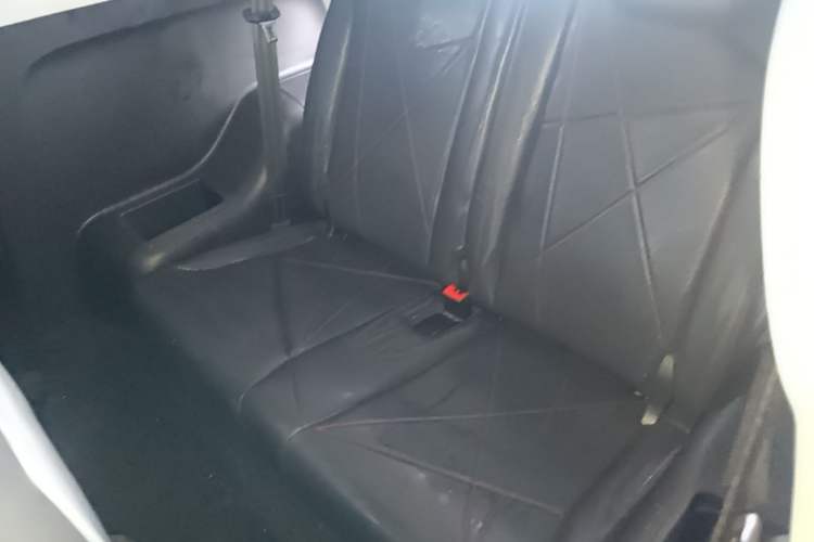 Used Chery QQ Little Ant 2022 Revised Version Sweet Pink Edition Half-Sugar Version Lithium Iron Phosphate 30.7 kWh 30 kW 301 km Left Rear Seat