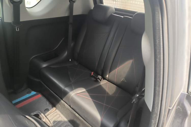 Used Chery QQ Little Ant 2022 Sweet Pink Edition Half-Sugar Version 3-Cell Lithium 30kW 301km Left Rear Seat