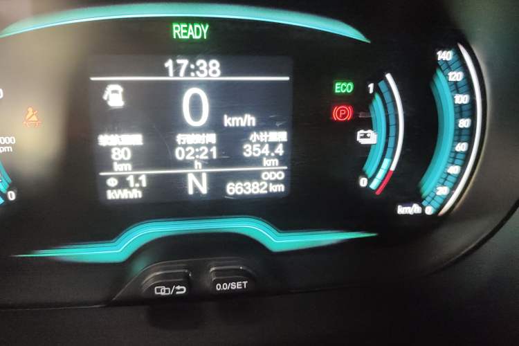 Used Chery QQ Little Ant 2022 Sweet Pink Edition Half-Sugar Version 3-Cell Lithium 30kW 301km Odometer Close Up
