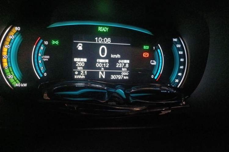 Used Chery QQ Little Ant 2022 Sweet Pink Edition Half-Sugar Version 3-Cell Lithium 30kW 301km Odometer Close Up