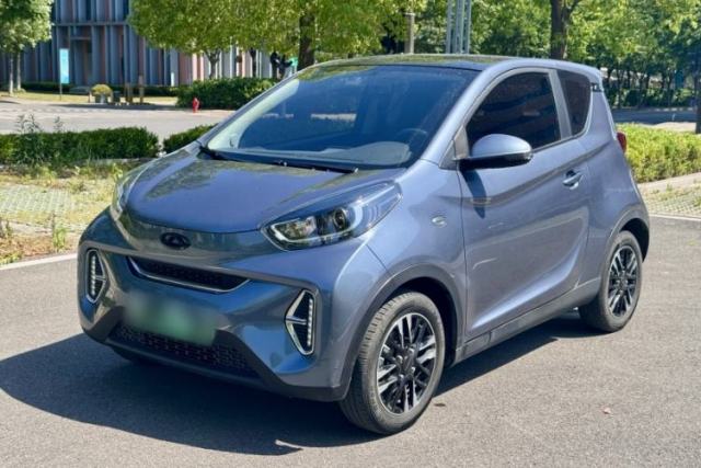 Used Chery QQ Little Ant 2022 Revised Version Sweet Pink Edition Half-Sugar Version Lithium Iron Phosphate 30.7 kWh 30 kW 301 km