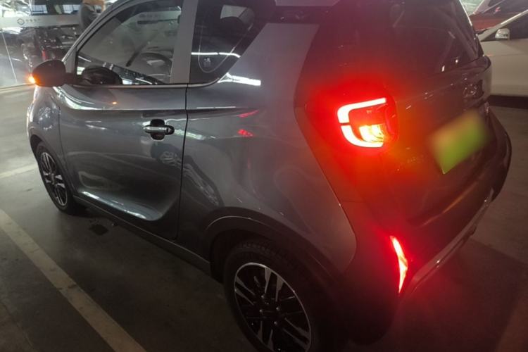 Used Chery QQ Little Ant 2022 Restyled Version Sweet Pink Edition Half-Sugar Version 30.6 kWh 30 kW 301 km Rear Left 45 Deg
