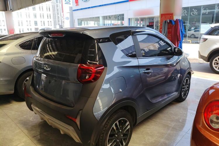 Used Chery QQ Little Ant 2022 Revised Version Sweet Pink Edition Half-Sugar Version Lithium Iron Phosphate 30.7 kWh 30 kW 301 km Rear Right 45 Deg