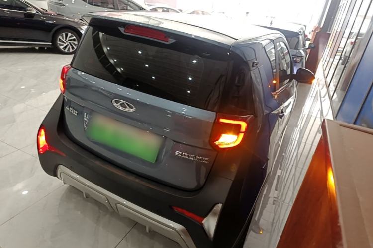 Used Chery QQ Little Ant 2022 Revised Version Sweet Pink Edition Half-Sugar Version Lithium Iron Phosphate 30.7 kWh 30 kW 301 km Rear Right 45 Deg