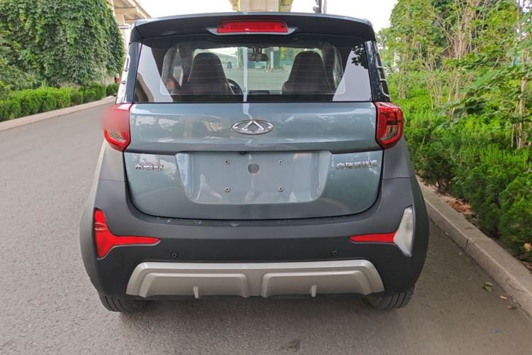 Used Chery QQ Little Ant 2022 Restyled Version Sweet Pink Edition Half-Sugar Version 28.8 kWh 30 kW 301 km Rear
