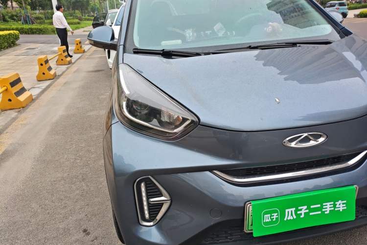 Used Chery QQ Little Ant 2022 Sweet Pink Edition Half-Sugar Version Lithium Iron Phosphate 30 kW 301 km Right Front Headlight