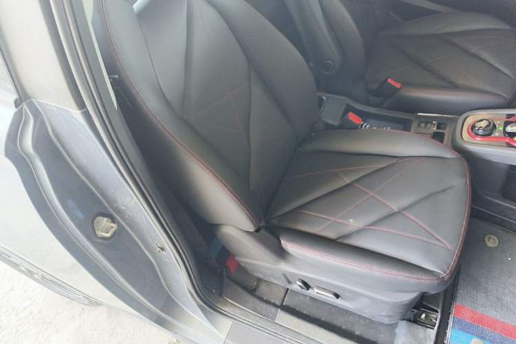 Used Chery QQ Little Ant 2022 Sweet Pink Edition Half-Sugar Version Lithium Iron Phosphate 30 kW 301 km Right Front Seat