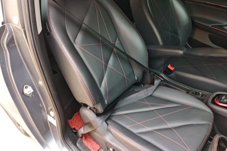 Used Chery QQ Little Ant 2022 Sweet Pink Edition Half-Sugar Version Lithium Iron Phosphate 30 kW 301 km Right Front Seat