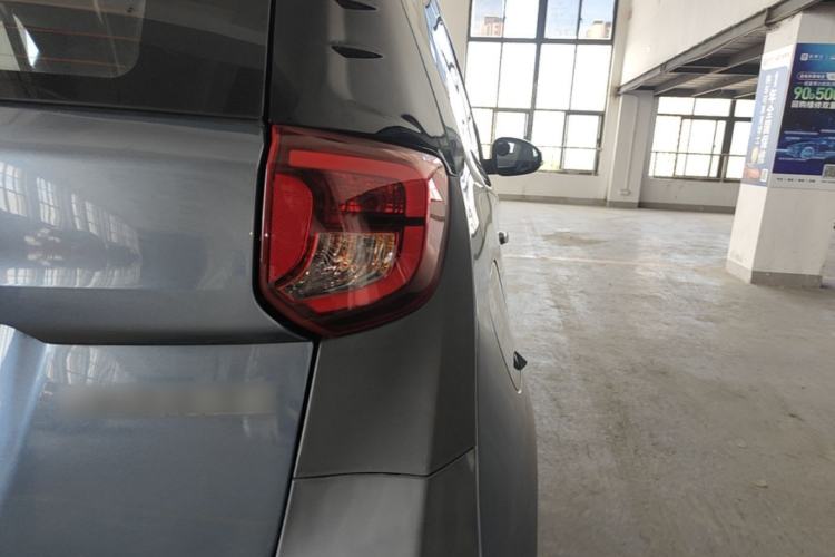 Used Chery QQ Little Ant 2022 Sweet Pink Edition Half-Sugar Version 3-Cell Lithium 30kW 301km Right Rear Taillight