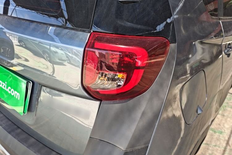 Used Chery QQ Little Ant 2022 Revised Version Sweet Pink Edition Half-Sugar Version Lithium Iron Phosphate 30.7 kWh 30 kW 301 km Right Rear Taillight