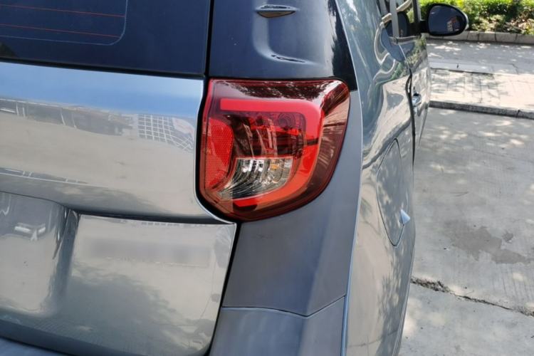 Used Chery QQ Little Ant 2022 Sweet Pink Edition Half-Sugar Version Lithium Iron Phosphate 30 kW 301 km Right Rear Taillight