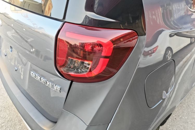 Used Chery QQ Little Ant 2022 Revised Version Sweet Pink Edition Half-Sugar Version Lithium Iron Phosphate 30.7 kWh 30 kW 301 km Right Rear Taillight