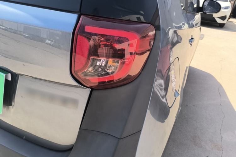 Used Chery QQ Little Ant 2022 Restyled Version Sweet Pink Edition Half-Sugar Version 28.8 kWh 30 kW 301 km Right Rear Taillight