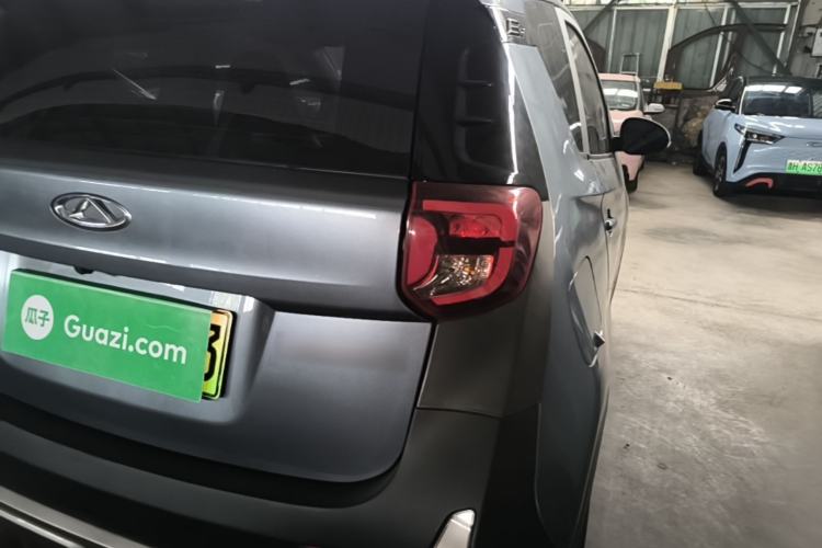 Used Chery QQ Little Ant 2022 Revised Version Sweet Pink Edition Half-Sugar Version Lithium Iron Phosphate 30.7 kWh 30 kW 301 km Right Rear Taillight