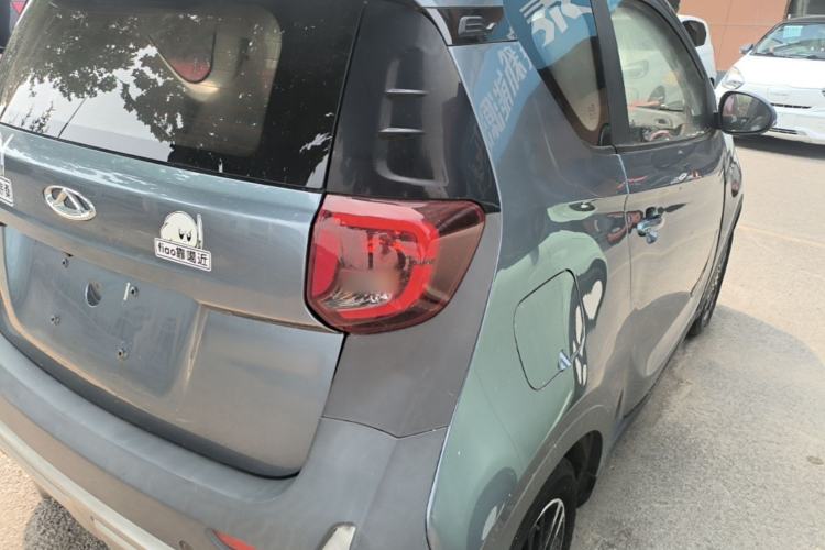 Used Chery QQ Little Ant 2022 Sweet Pink Edition Half-Sugar Version 3-Cell Lithium 30kW 301km Right Rear Taillight