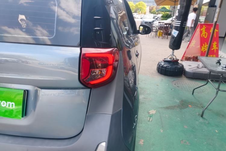 Used Chery QQ Little Ant 2022 Sweet Pink Edition Half-Sugar Version Lithium Iron Phosphate 30 kW 301 km Right Rear Taillight