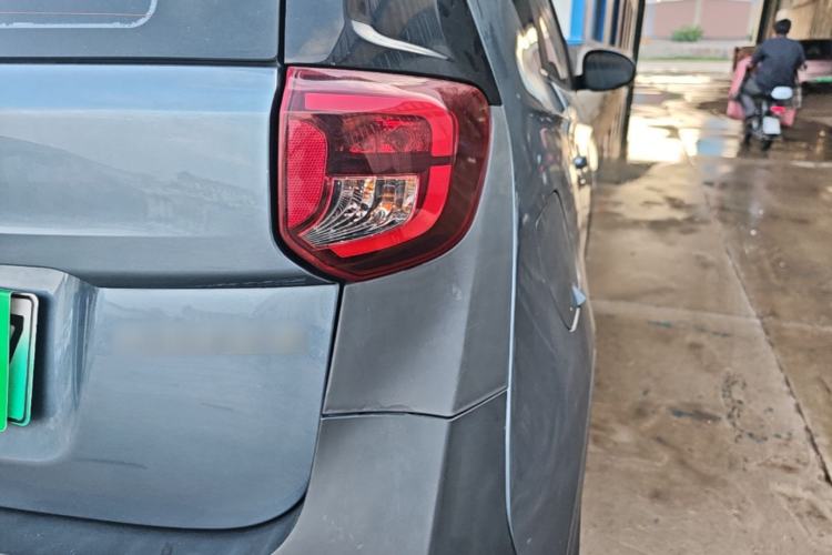 Used Chery QQ Little Ant 2022 Sweet Pink Edition Half-Sugar Version Lithium Iron Phosphate 30 kW 301 km Right Rear Taillight