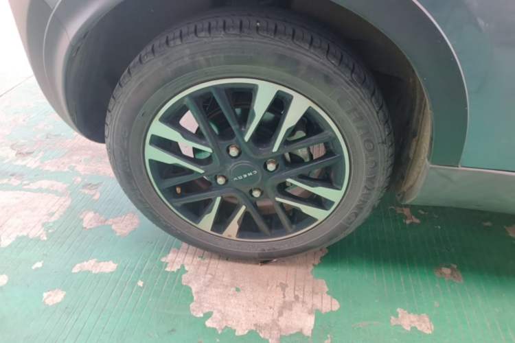Used Chery QQ Little Ant 2022 Sweet Pink Edition Half-Sugar Version Lithium Iron Phosphate 30 kW 301 km Right Rear Wheel Hub
