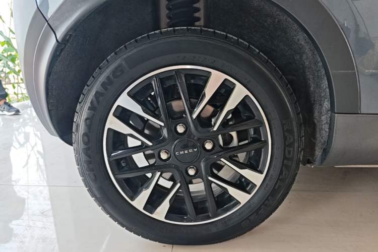 Used Chery QQ Little Ant 2022 Sweet Pink Edition Half-Sugar Version 3-Cell Lithium 30kW 301km Right Rear Wheel Hub