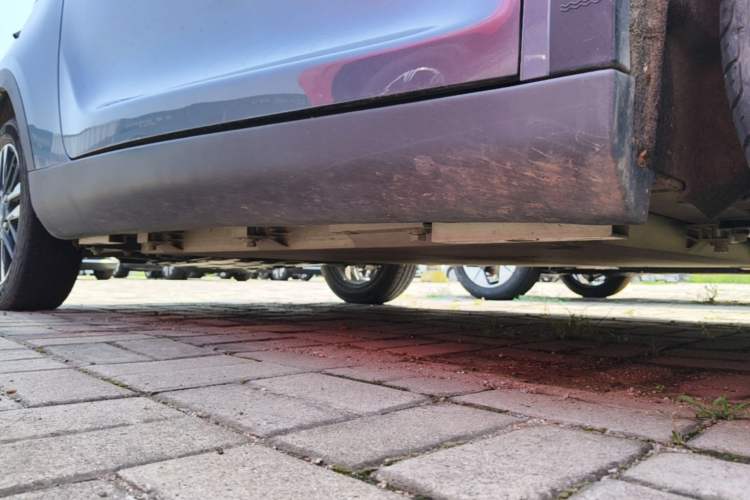 Used Chery QQ Little Ant 2022 Sweet Pink Edition Half-Sugar Version Lithium Iron Phosphate 30 kW 301 km Right Side Sill