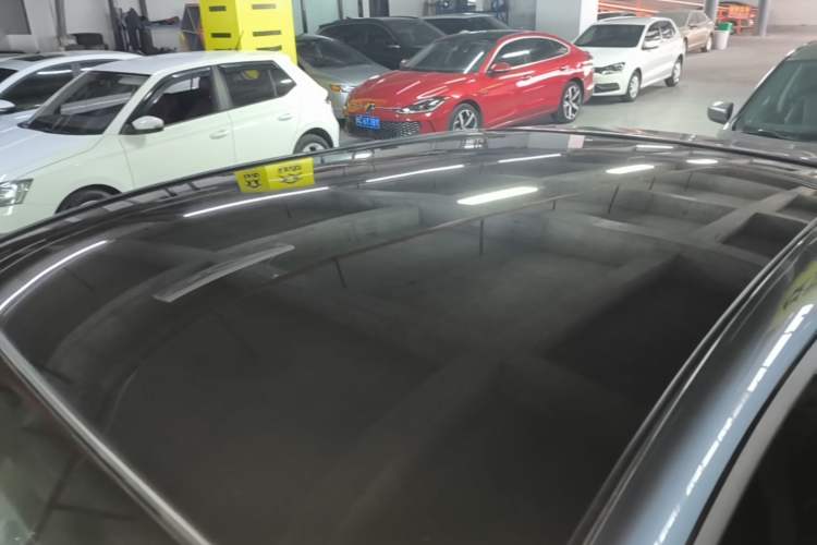 Used Chery QQ Little Ant 2022 Sweet Pink Edition Half-Sugar Version Lithium Iron Phosphate 29.2 kWh 30 kW 301 km Roof
