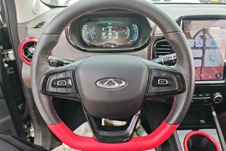 Used Chery QQ Little Ant 2022 Sweet Pink Edition Half-Sugar Version Lithium Iron Phosphate 30 kW 301 km Steering Wheel