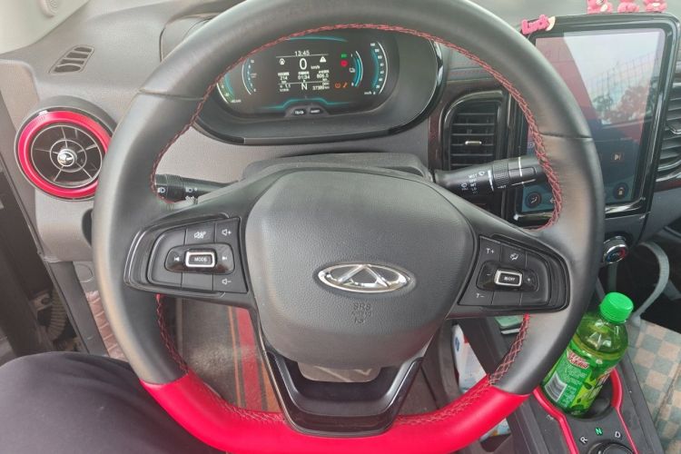 Used Chery QQ Little Ant 2022 Restyled Version Sweet Pink Edition Half-Sugar Version 28.8 kWh 30 kW 301 km Steering Wheel