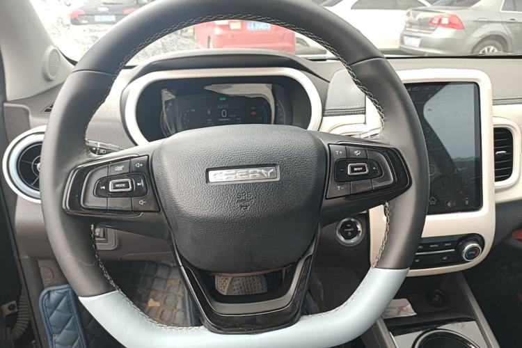 Used Chery QQ Little Ant 2022 Restyled Version Sweet Pink Edition Half-Sugar Version 30.6 kWh 30 kW 301 km Steering Wheel