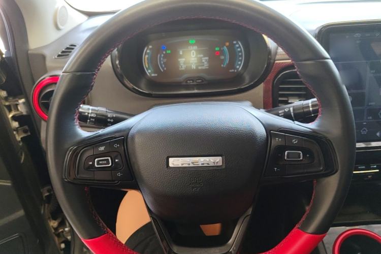 Used Chery QQ Little Ant 2022 Revised Version Sweet Pink Edition Half-Sugar Version Lithium Iron Phosphate 30.7 kWh 30 kW 301 km Steering Wheel